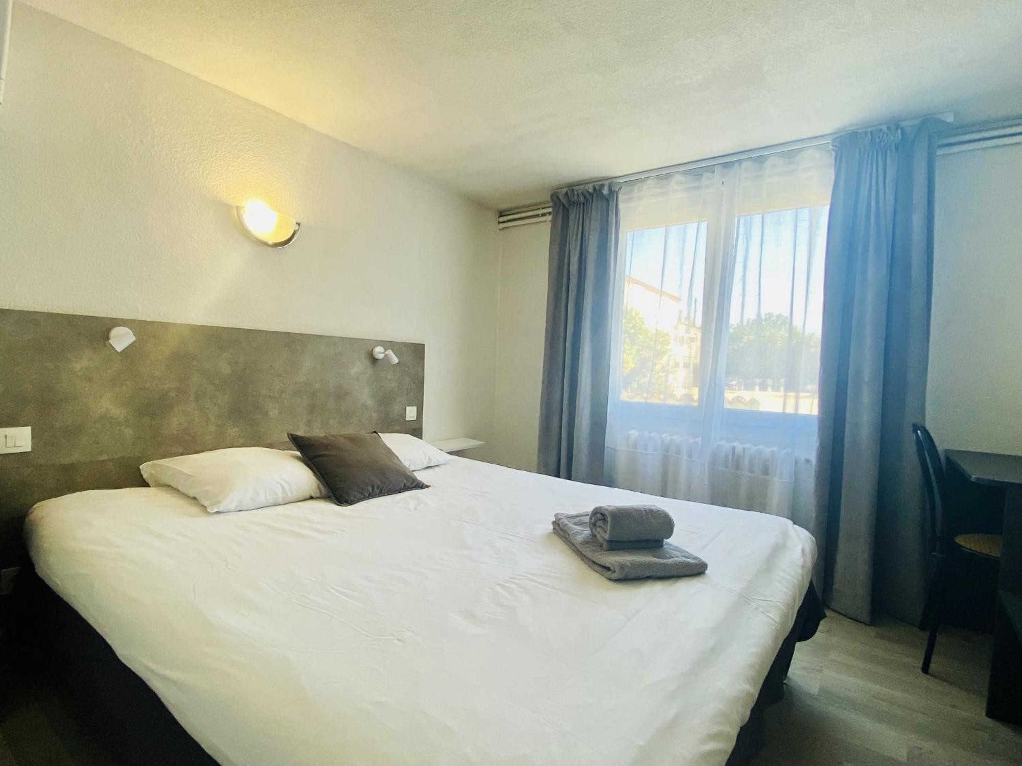 Auberge De Lamagistère Екстериор снимка
